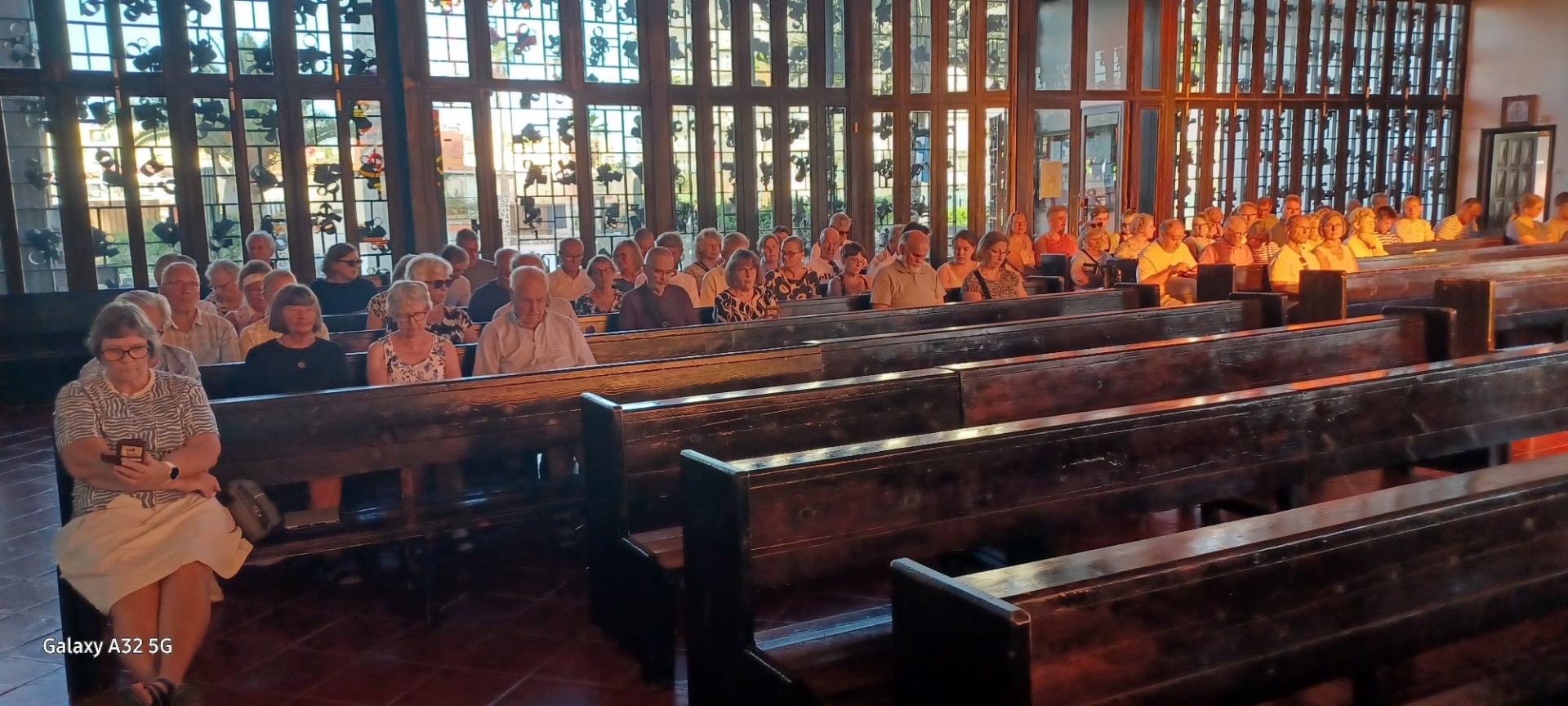 Keskiviikkoseuroissa Templo Ecuménicossa 5.11.2025 oli ilahduttavasti myös lyhytlomalaisia. Iloisia kohtaamisia - kiitos niistä!